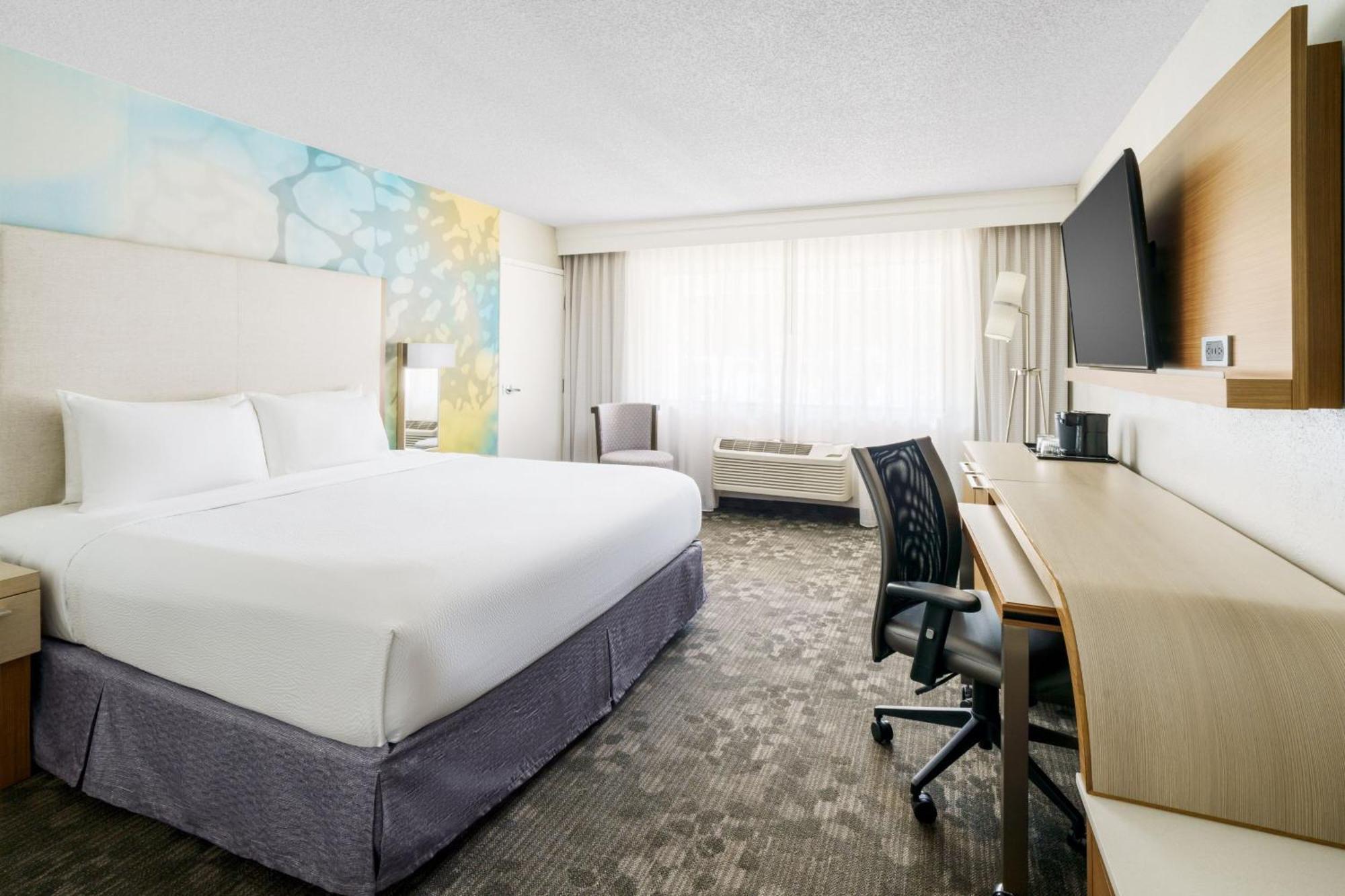 Courtyard By Marriott Orlando Lake Buena Vista At Vista Centre Exterior photo